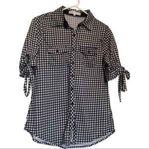 Cute black and white button up shirt